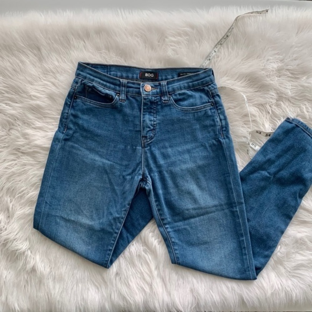 BDG High Rise Cigarette Jeans Medium wash-…